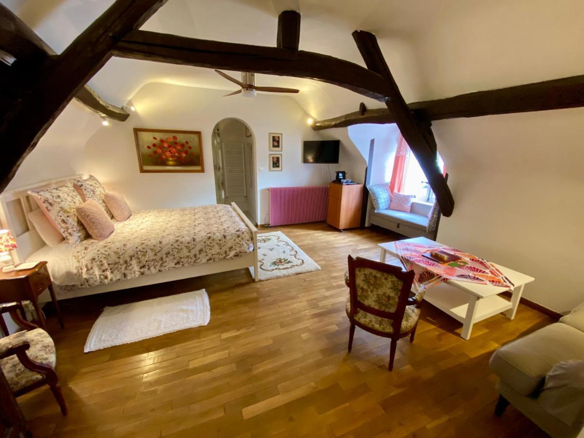 Sans Souci Bed And Breakfast Luxe Heated Pool And Restaurant Luzillé Kültér fotó