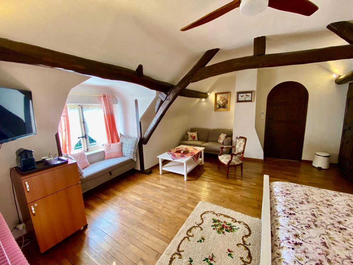 Sans Souci Bed And Breakfast Luxe Heated Pool And Restaurant Luzillé Kültér fotó