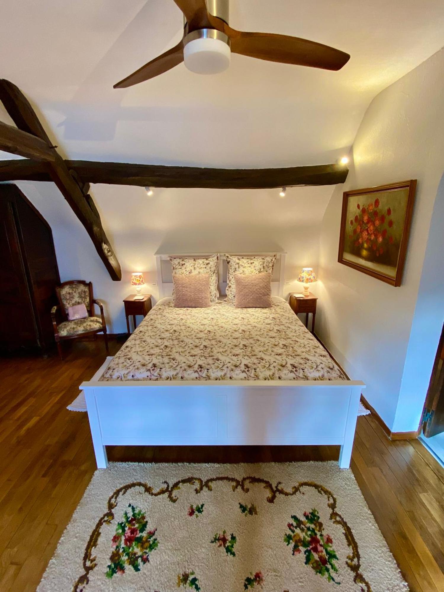 Sans Souci Bed And Breakfast Luxe Heated Pool And Restaurant Luzillé Szoba fotó